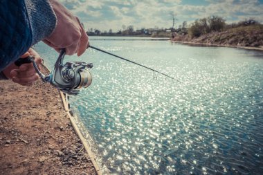 Gölde balık tutmak