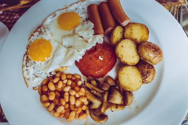 プレート上の英語の朝食 — ストック写真