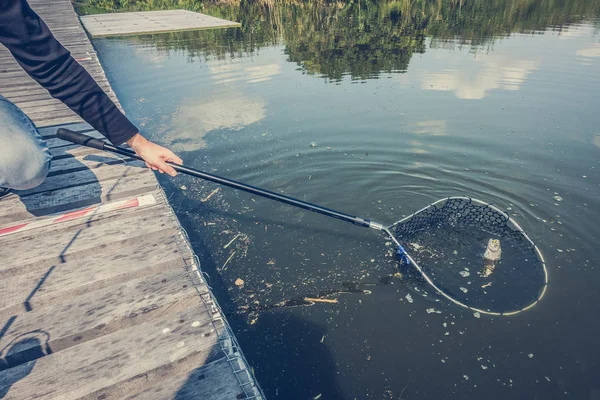 Öring fiske på sjön — Stockfoto