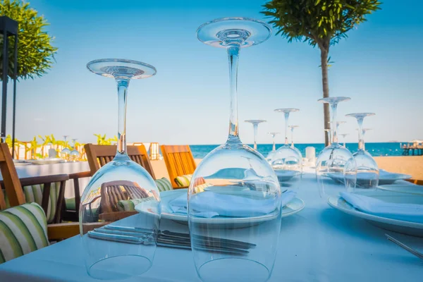 Bella Tavola Apparecchiata Ristorante Sul Mare — Foto Stock