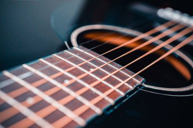 Akustik gitar yakın görünüm