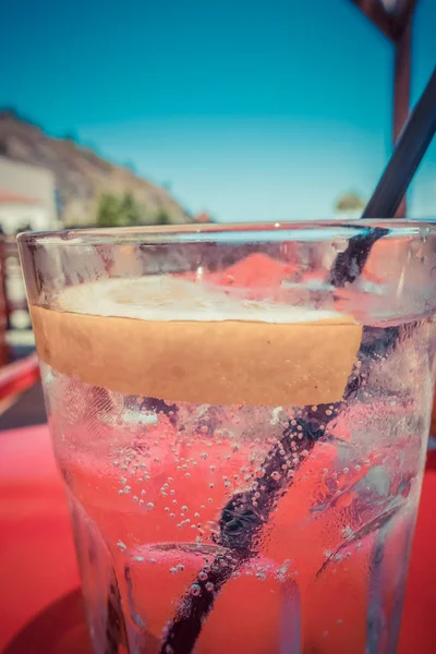 Cocktails in a cafe in a seaside resort — Stock Photo, Image