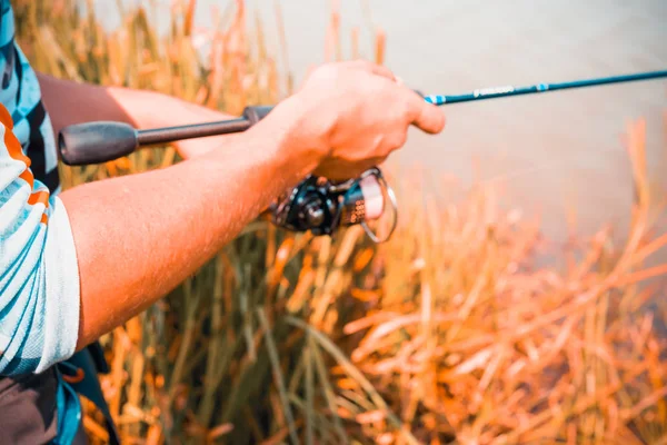 Fisherman Fishing Lake — Stock Photo, Image