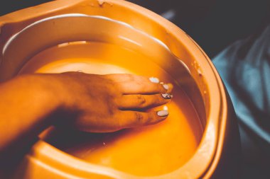 yordamlar için çivi kaplıca