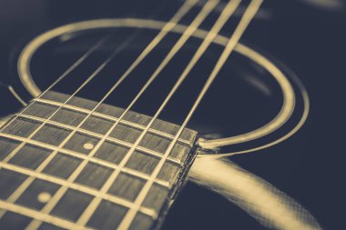 Akustik gitar yakın görünüm