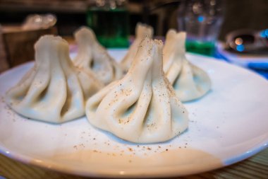 Lezzetli taze sulu khinkali