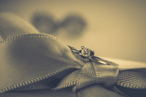 Engagement ring close-up — Stock Photo, Image