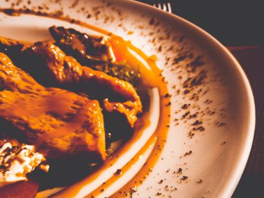 taze tavuk salatası