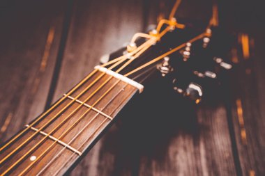 Akustik gitar yakın görünüm