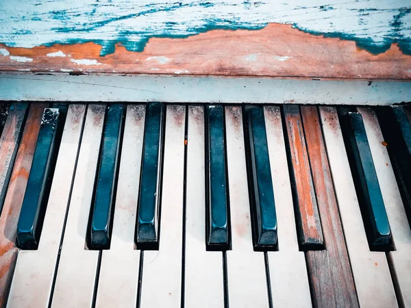 Klucze z stary fortepian — Zdjęcie stockowe