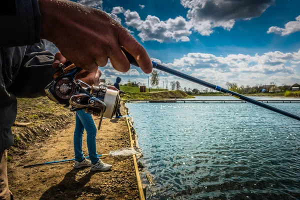 Rybaření na jezeře — Stock fotografie