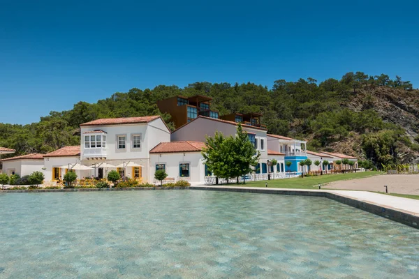 Güzel deniz resort. Yaz tatili — Stok fotoğraf