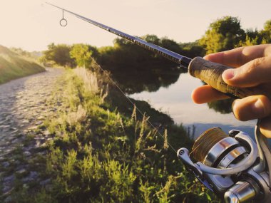 erkek el iplik tutar