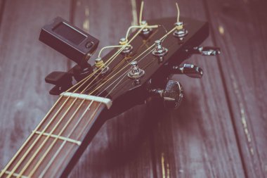 akustik gitar