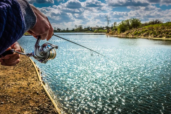 Fishing on the lake — Stock Photo, Image