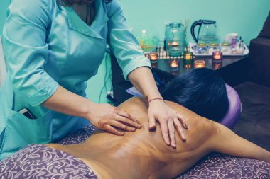 Spa'da masaj tedavisi