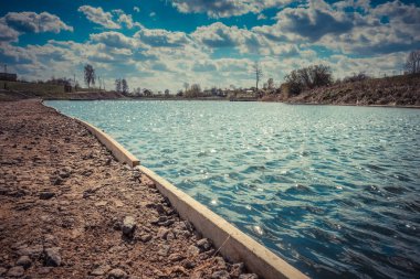 Gölde balık tutmak