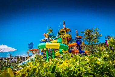 Çocuk su parkı. Çocuk su kaydırağı