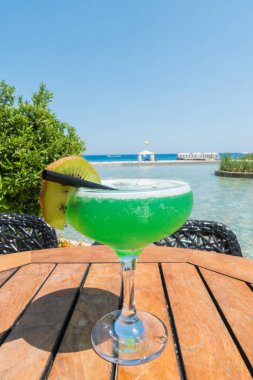 Denize bakan güzel teras