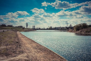 Gölde balık tutmak