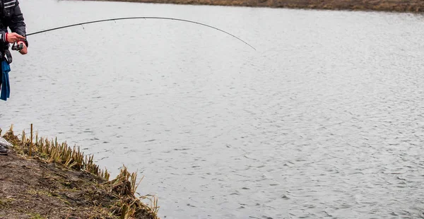 Pike fishing on the lake. Fishing recreation — Stock Photo, Image