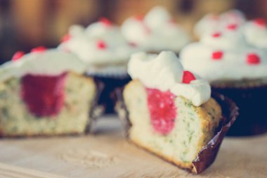 Taze kahve ve kekler