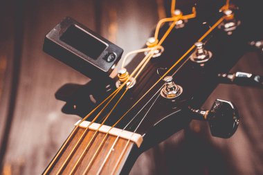 Akustik gitar yakın görünüm