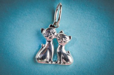 Taşlar ile güzel takı