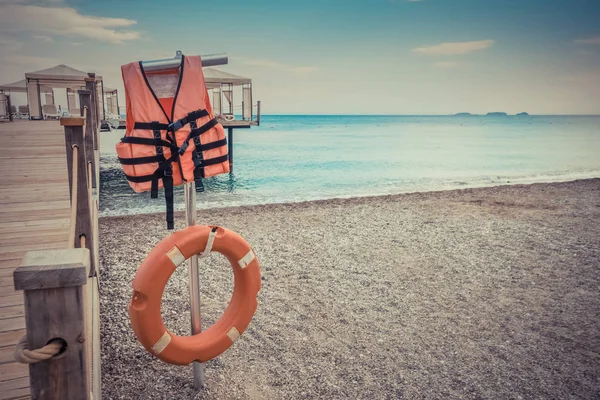 Vackra piren på havet — Stockfoto