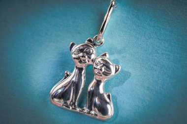 Taşlar ile güzel takı