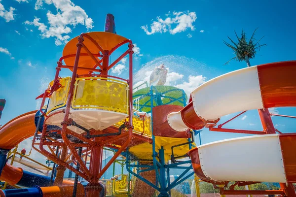 Gyermek vízi park: resort — Stock Fotó