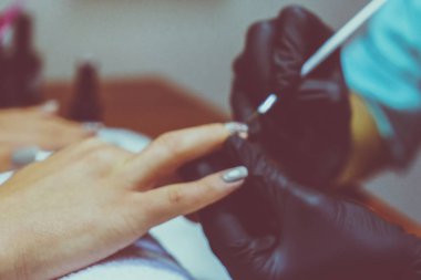 yordamlar için çivi kaplıca