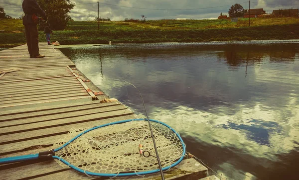 Fiske på sjön bakgrunden — Stockfoto