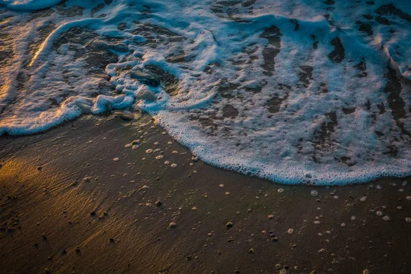 Magnífico nascer do sol no mar — Fotografia de Stock