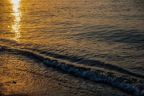 Magnifica alba sul mare — Foto Stock