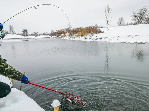 Pesca Alla Trota Sul Lago — Foto Stock