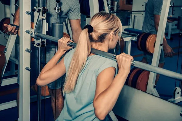 Entrenamiento Personal Gimnasio — Foto de Stock