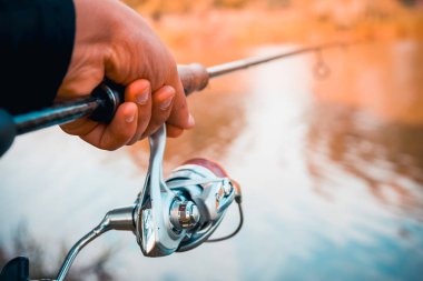 erkek el iplik tutar