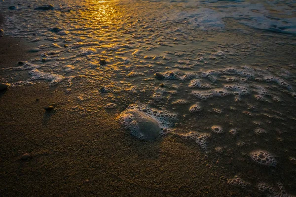 Чудовий схід сонця на морі — стокове фото