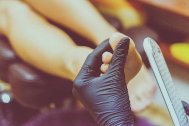 yordamlar için çivi kaplıca