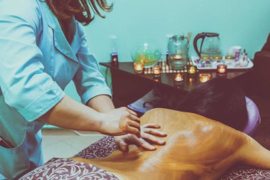 Spa'da masaj tedavisi