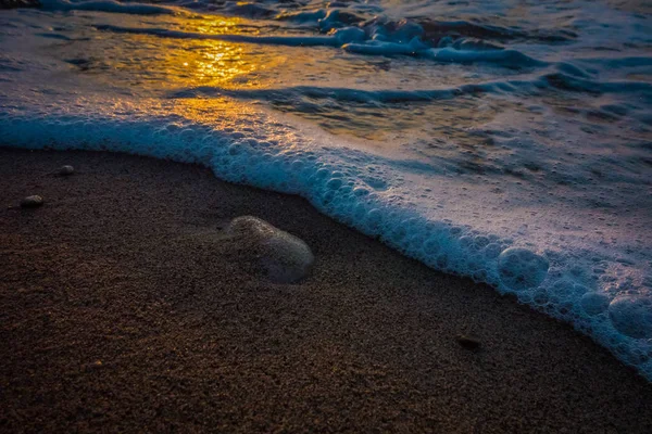 Herrlicher Sonnenaufgang über dem Meer — Stockfoto