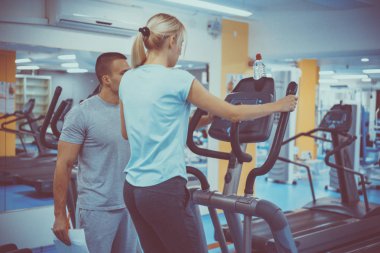 Koç ve istemci vasıl jimnastik salonu