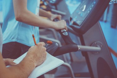 Koç ve istemci vasıl jimnastik salonu