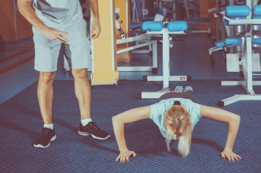 Koç ve istemci vasıl jimnastik salonu