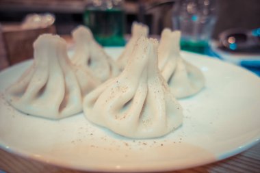 Lezzetli sulu khinkali