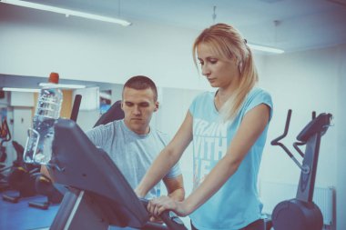 Koç ve istemci vasıl jimnastik salonu