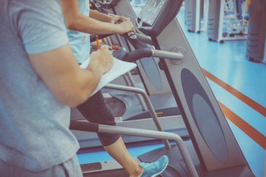 Koç ve istemci vasıl jimnastik salonu