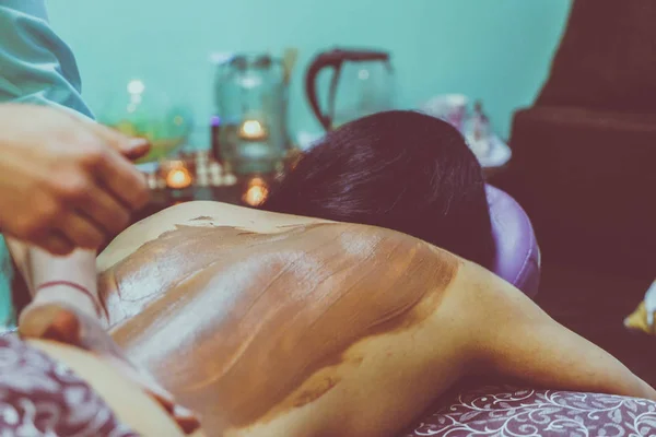 Massaggio Cioccolato Nel Salone Spa — Foto Stock