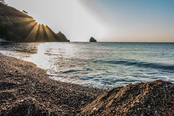 Восход солнца у моря — стоковое фото